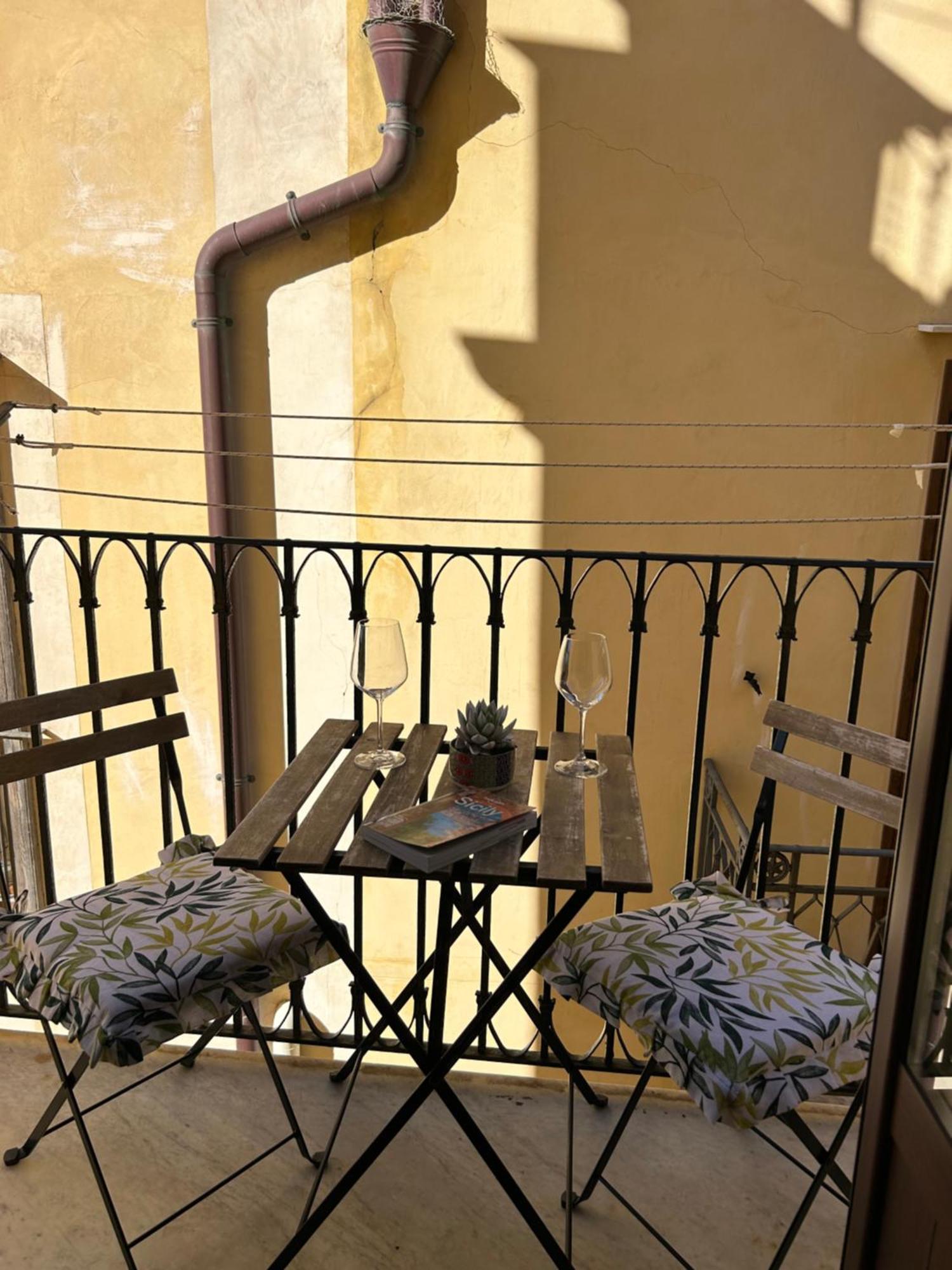 Sicilian Dream Apartments تْشيفالو المظهر الخارجي الصورة