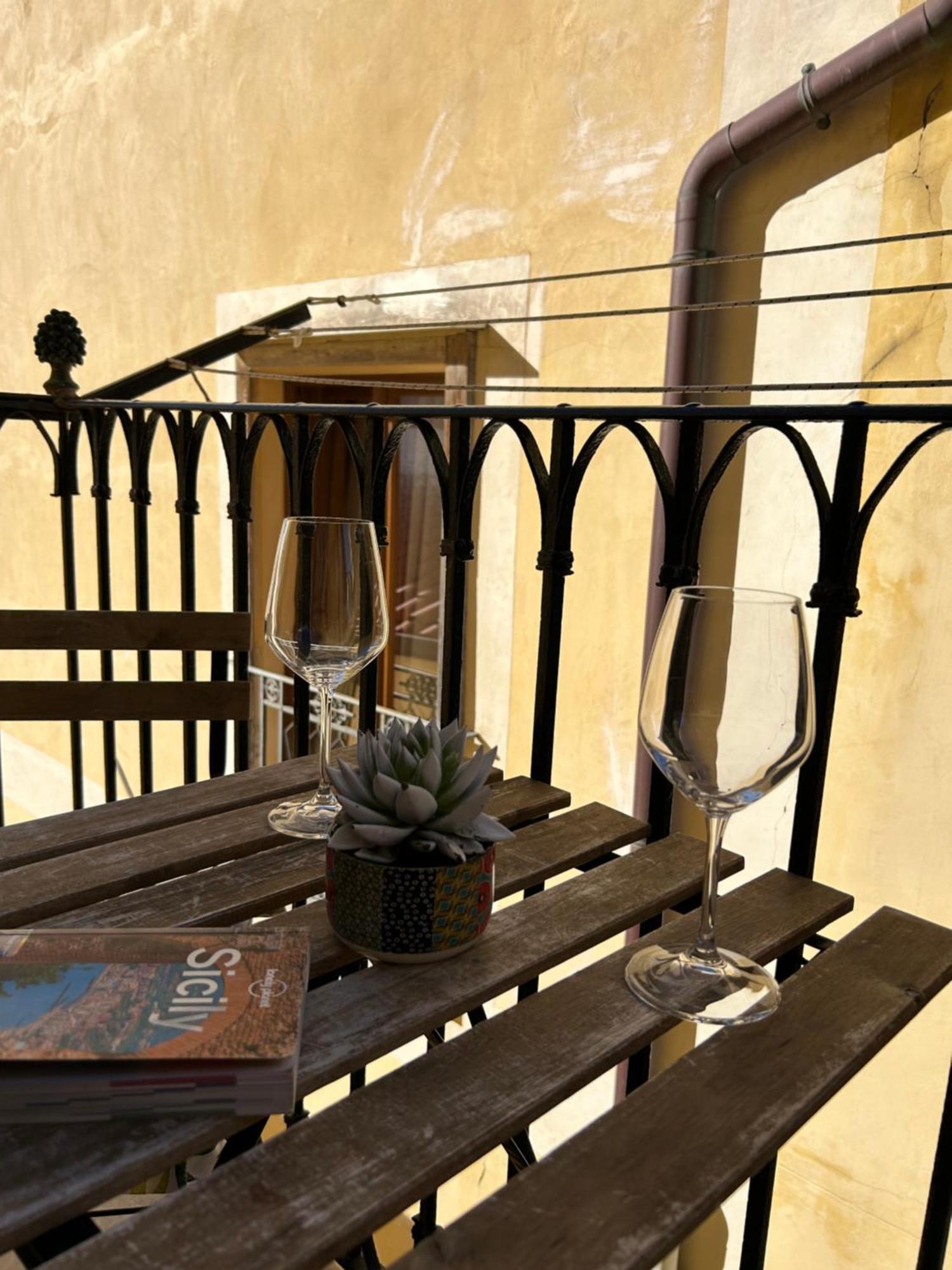 Sicilian Dream Apartments تْشيفالو المظهر الخارجي الصورة