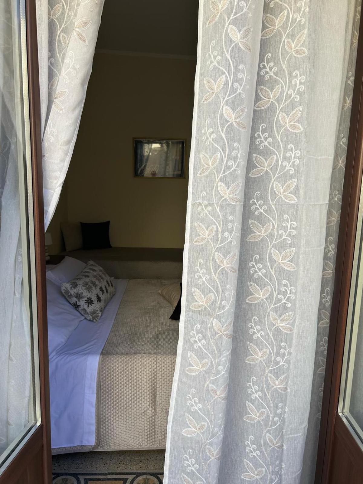Sicilian Dream Apartments تْشيفالو المظهر الخارجي الصورة
